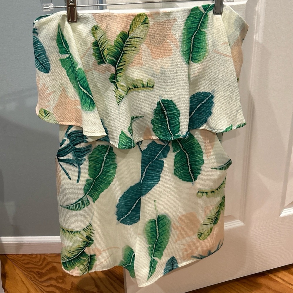 DAVI & DANI White Romper with Green Tropical Leaf Print